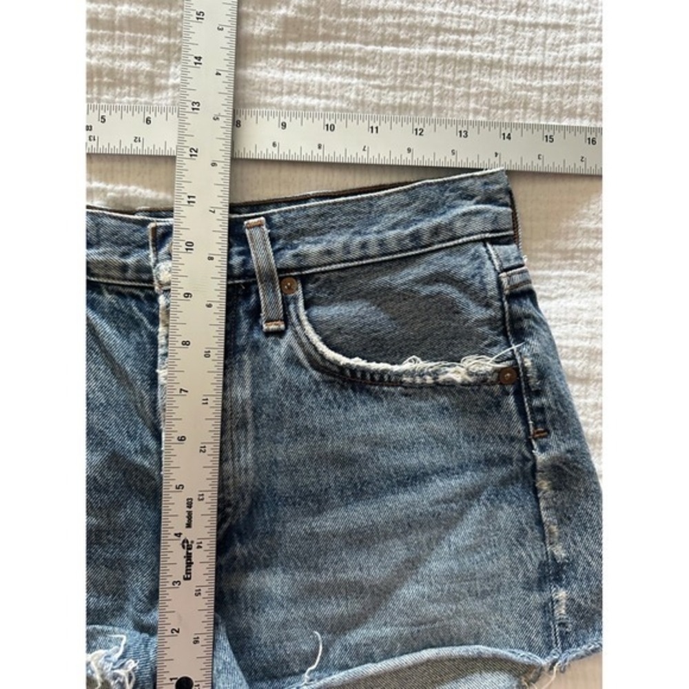 AGOLDE Parker Vintage Cut Off Distressed Denim Shorts in Swapmeet - Size 25 - Picture 7 of 8